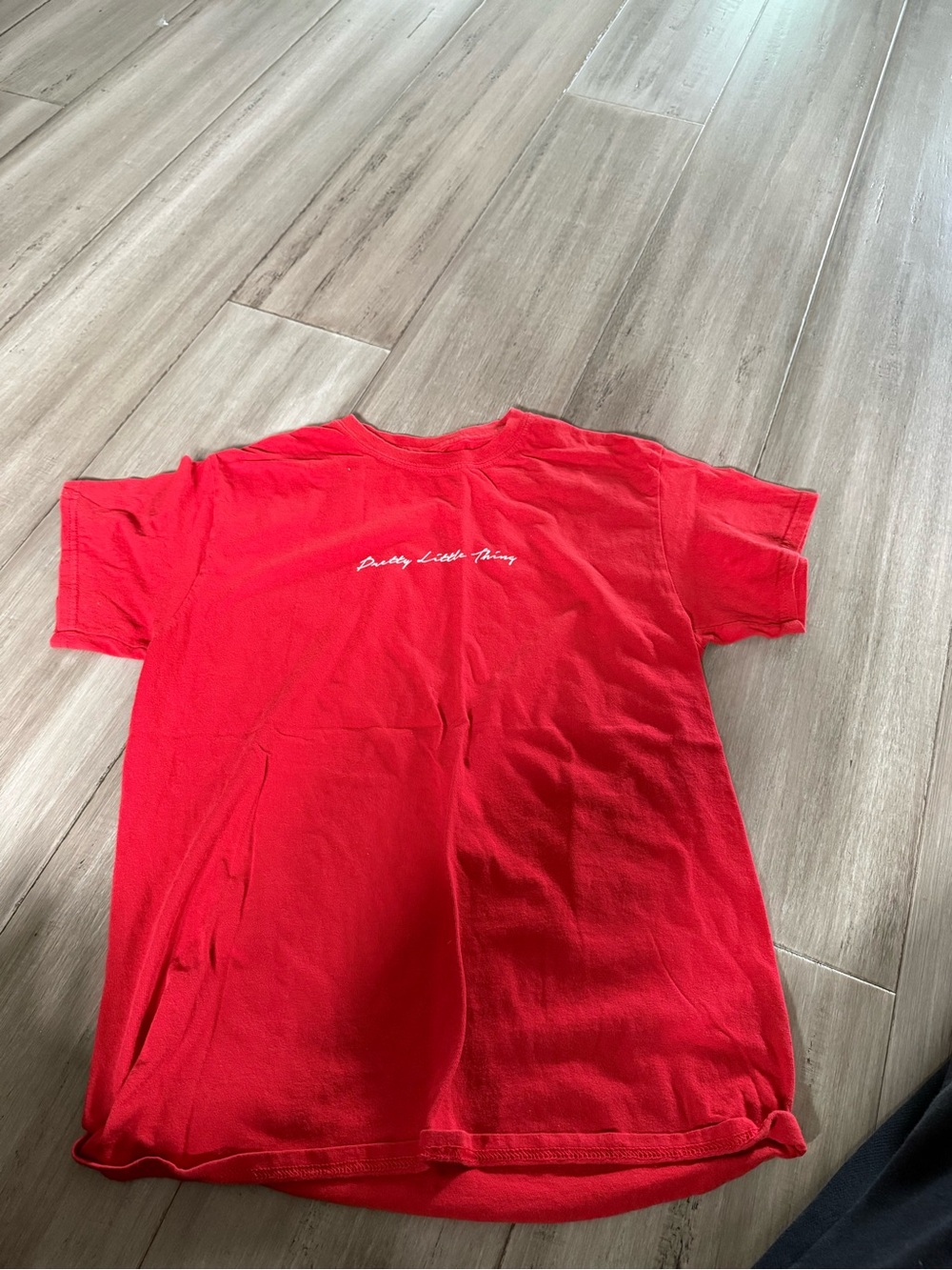 PrettyLittleThing Red Short Sleeve Logo Tee